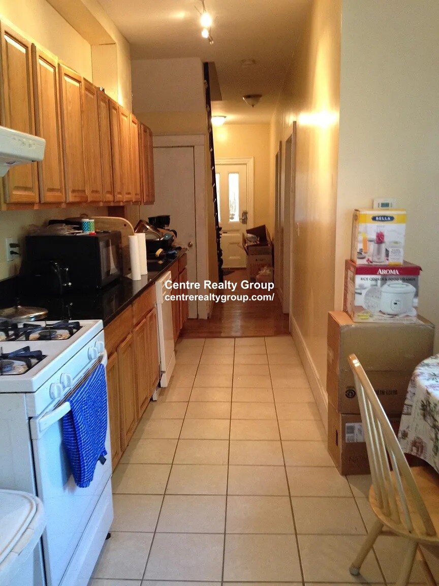 21 Weston St, West End