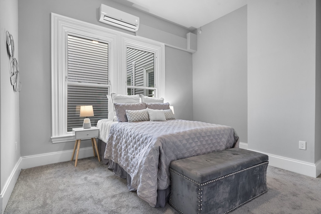 390 Meridian St, Central Square