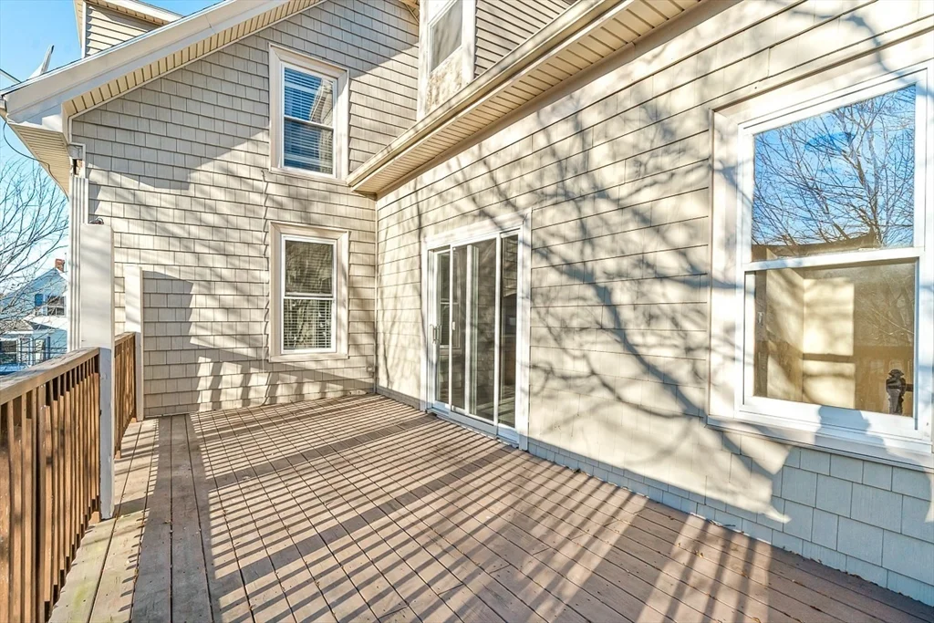 11 Symonds St, Salem