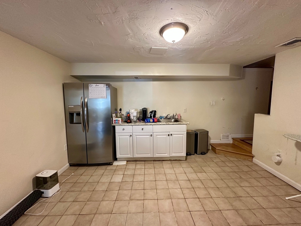 57 Maurice St, Medford