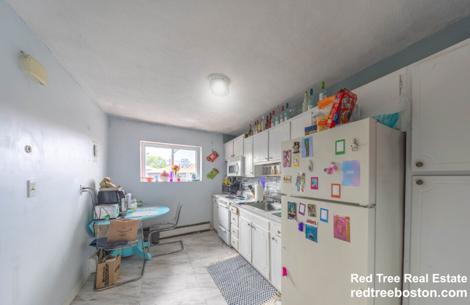 31 Westgate Rd, Chestnut Hill