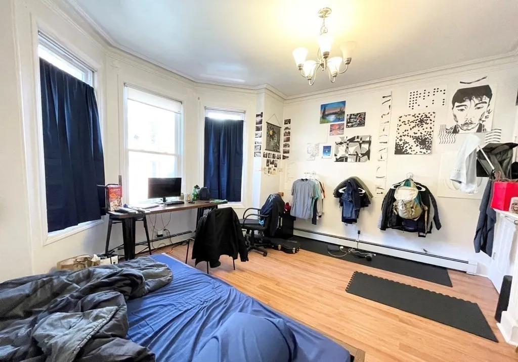 52 Delle Ave, Mission Hill