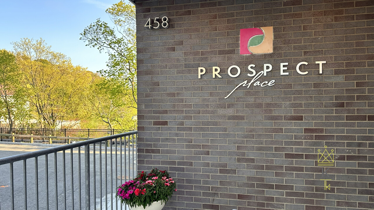 458 Washington St, Brighton