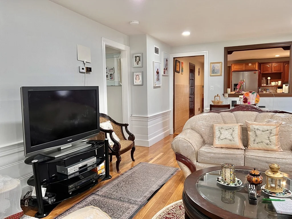 470 Pleasant St, Canton