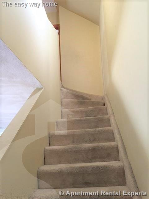 8 Pleasant St, Medford Square