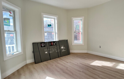 47 Brackett St, Oak Square