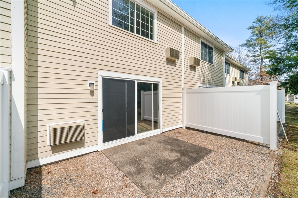 741 Washington St, Easton