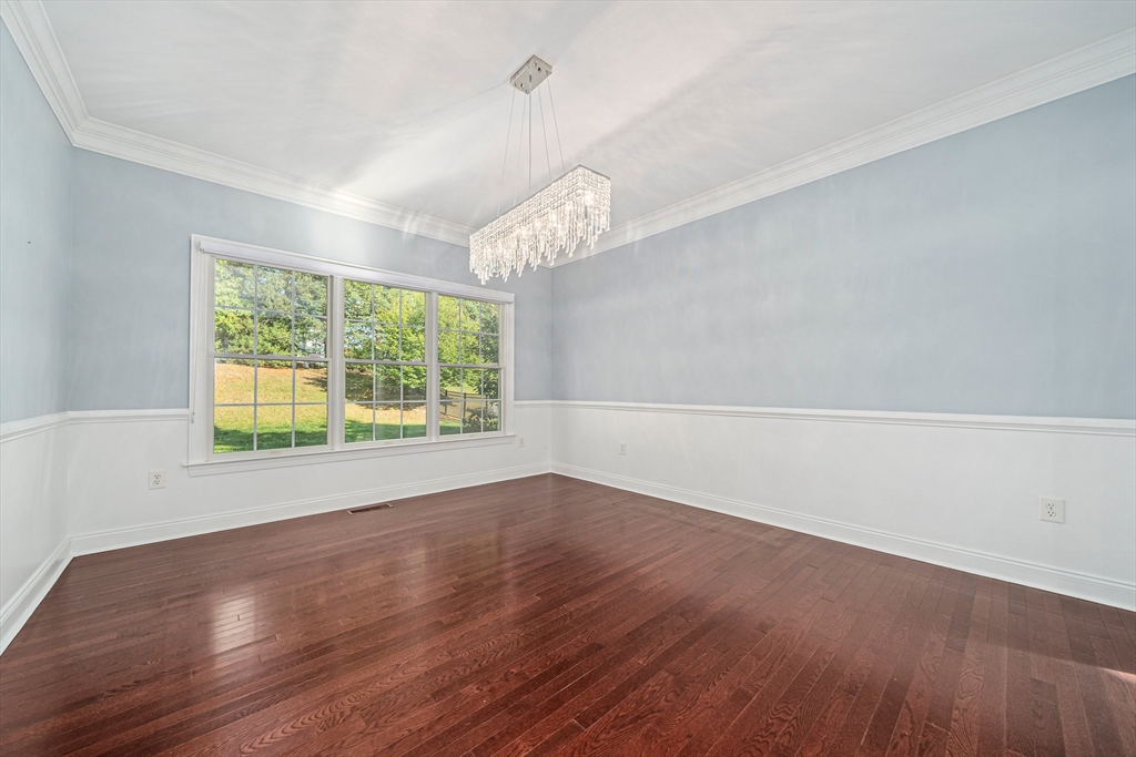 24 Endean Dr, Walpole