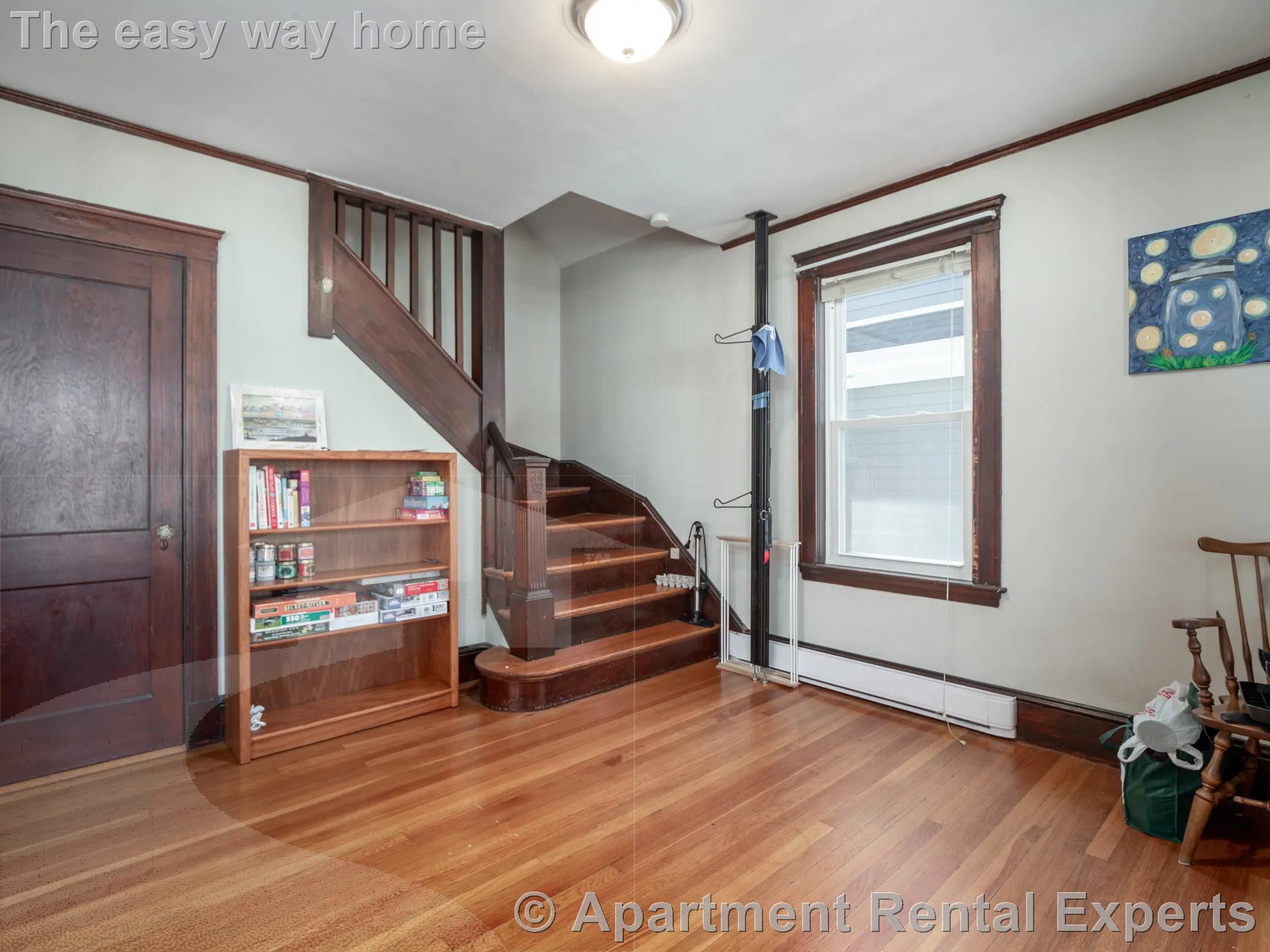 54 Upland Rd, Tufts
