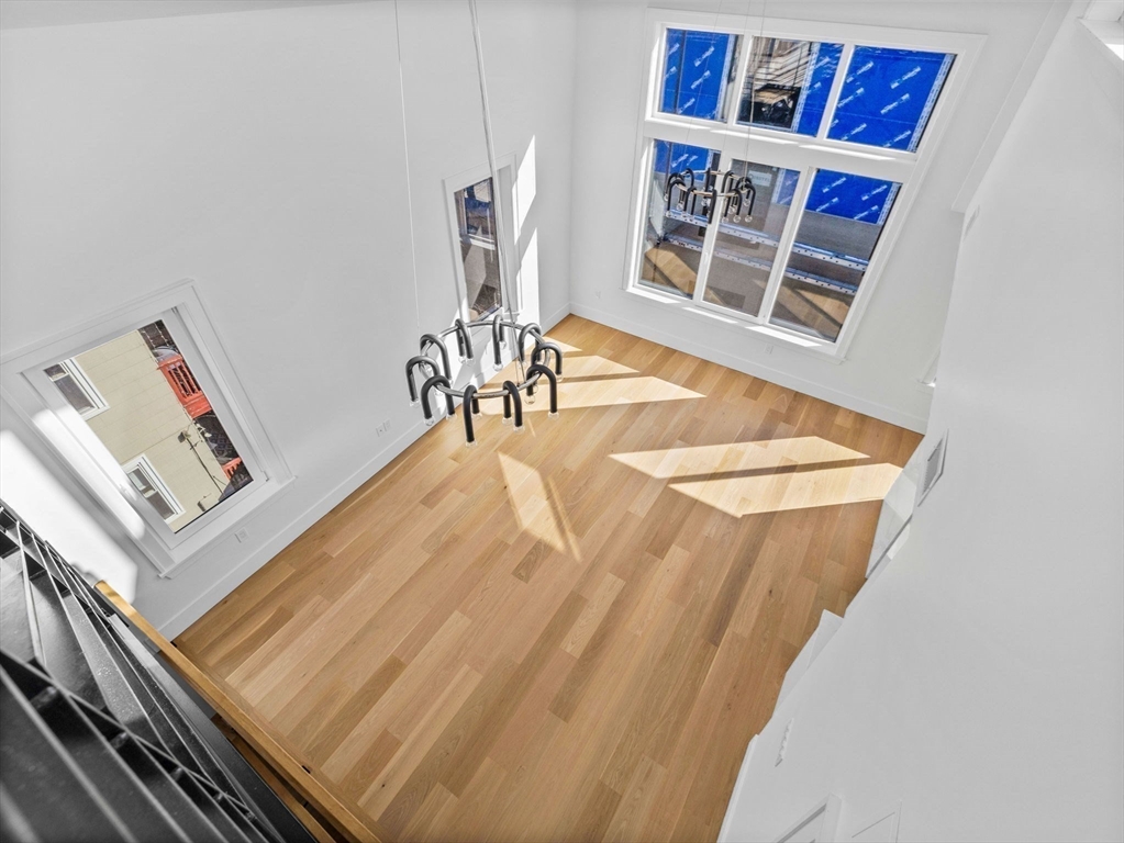 12 Deer St, Dorchester