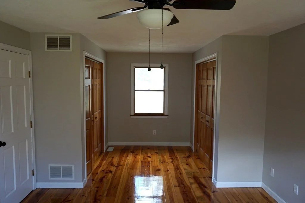 90 Groton St, Pepperell