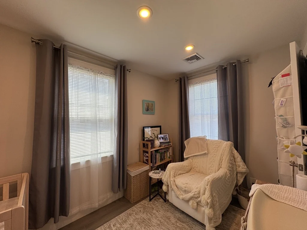 5-9R Trenton, East Boston