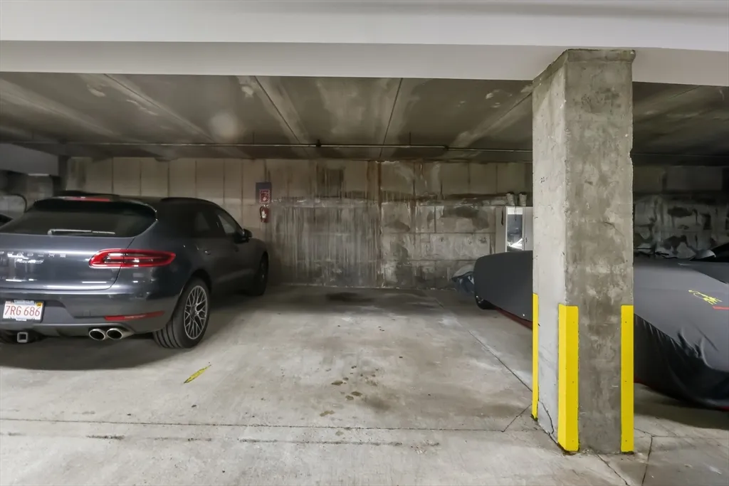 350 North, North End