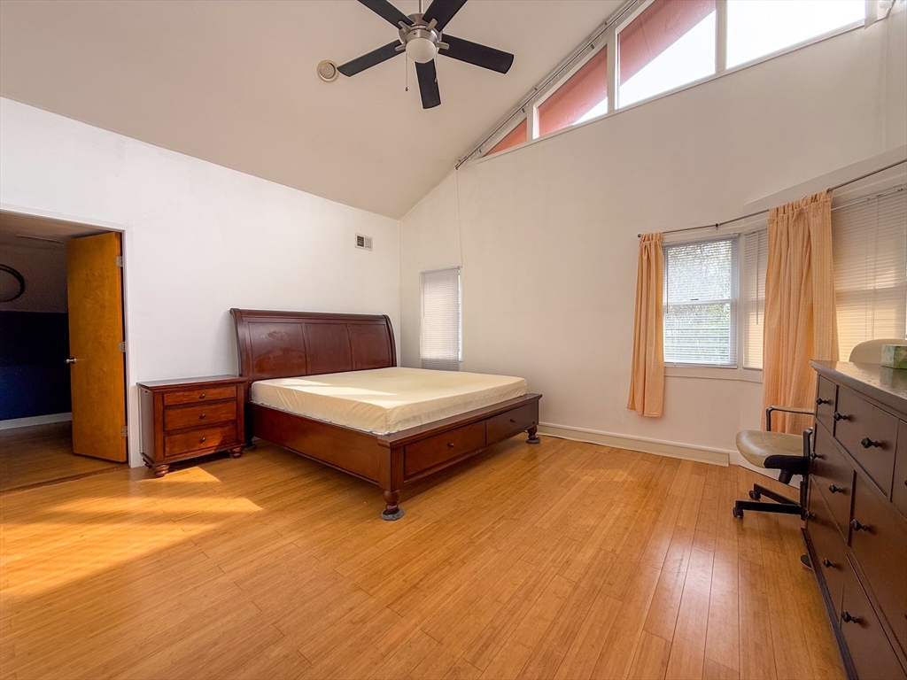 5 Avondale Ave, Billerica