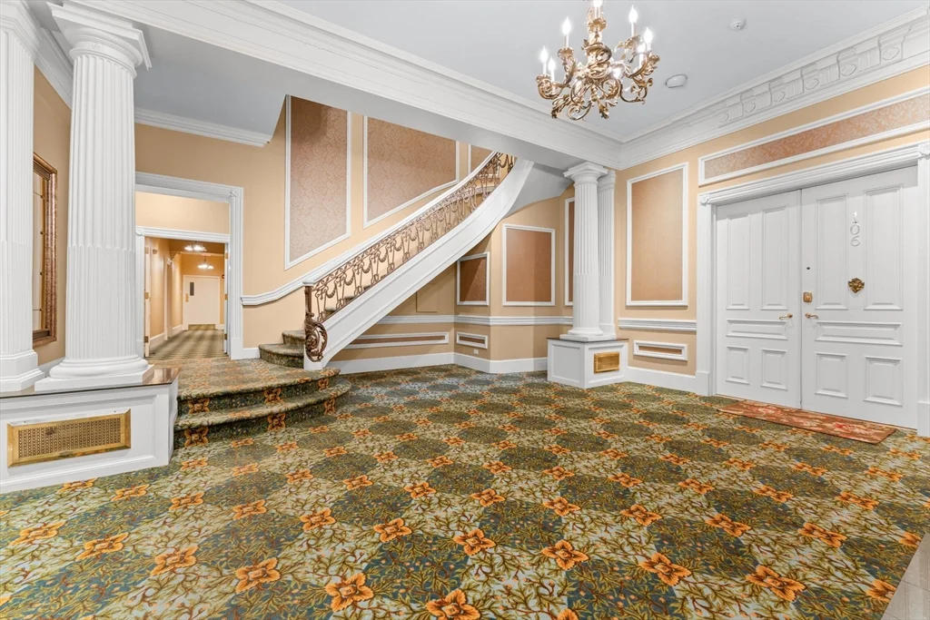 280 Commonwealth Ave, Back Bay