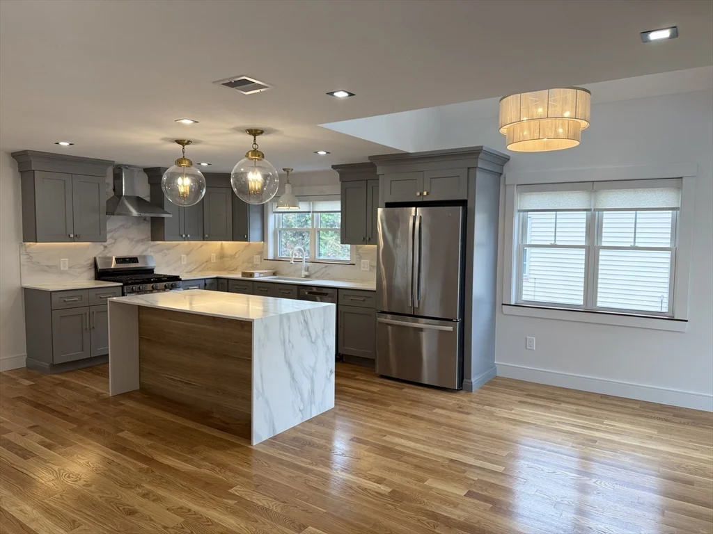 85 Morton Ave, Medford