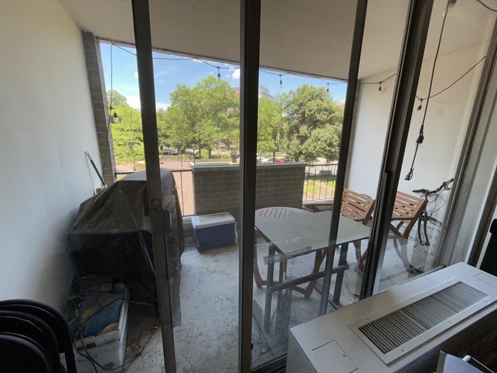 33 Pond Ave, Brookline Village