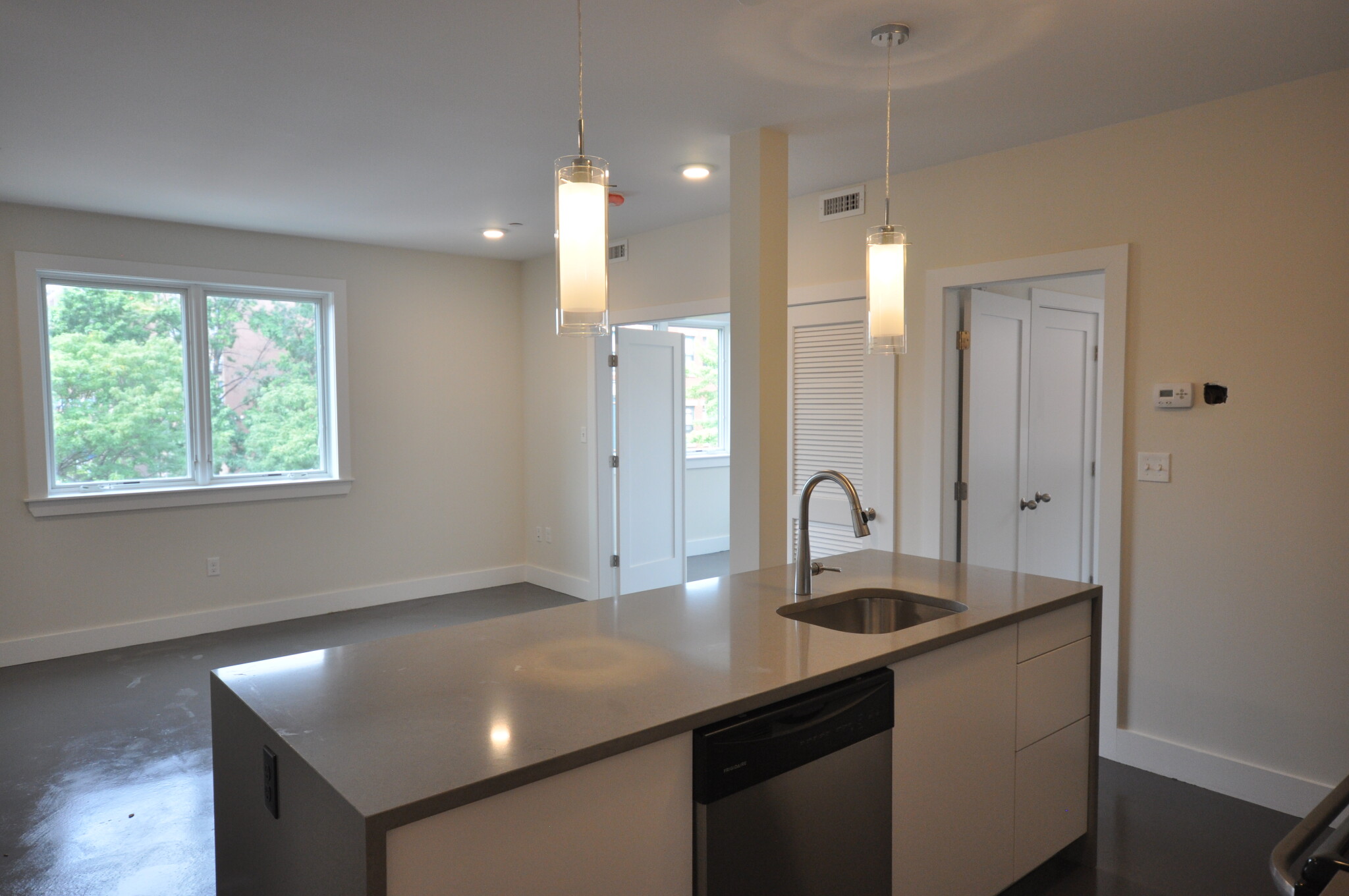 659 Massachusetts Ave, Roxbury