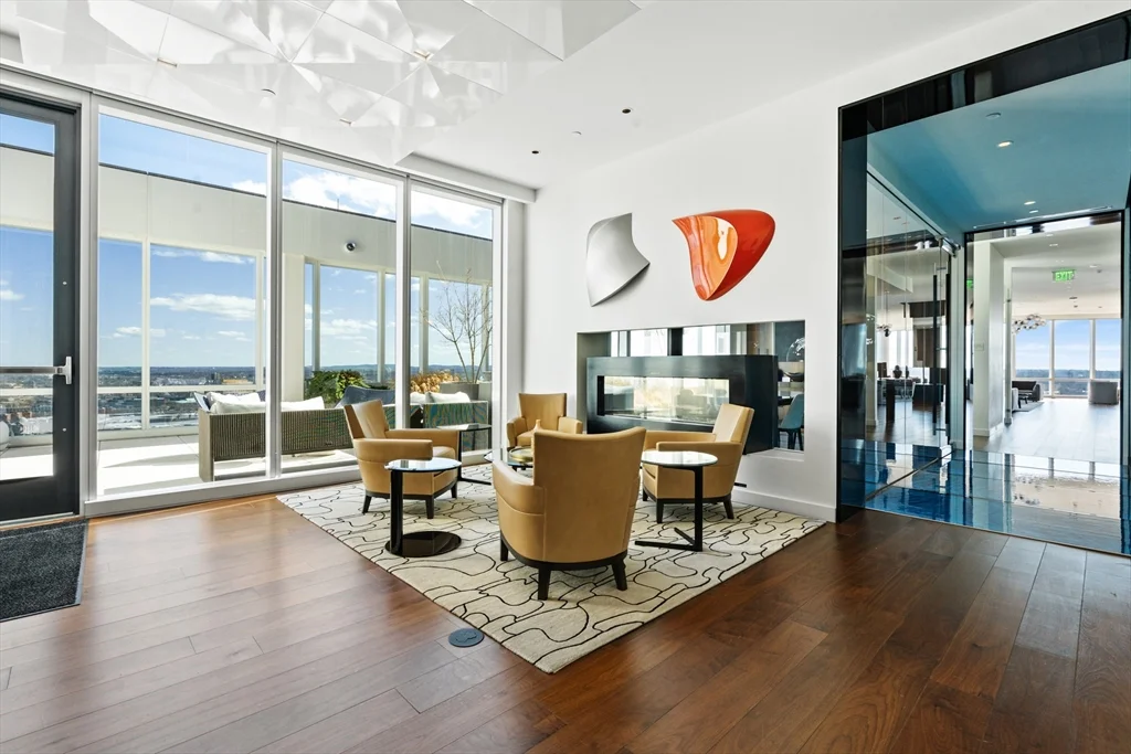 188 Brookline Ave, Fenway