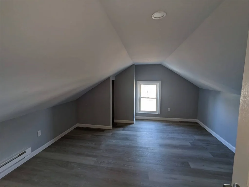 155 Centre Ave, Abington