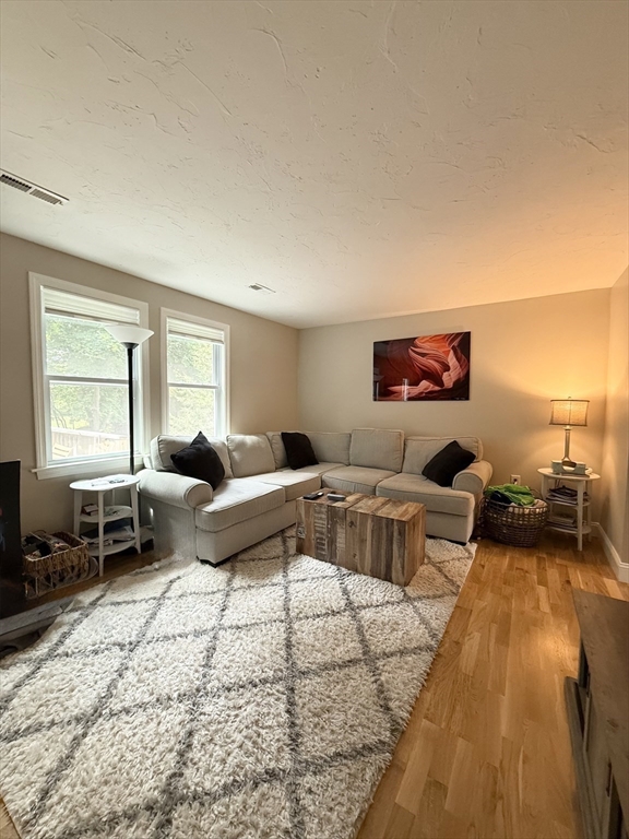 7 Sherman Ter, Natick