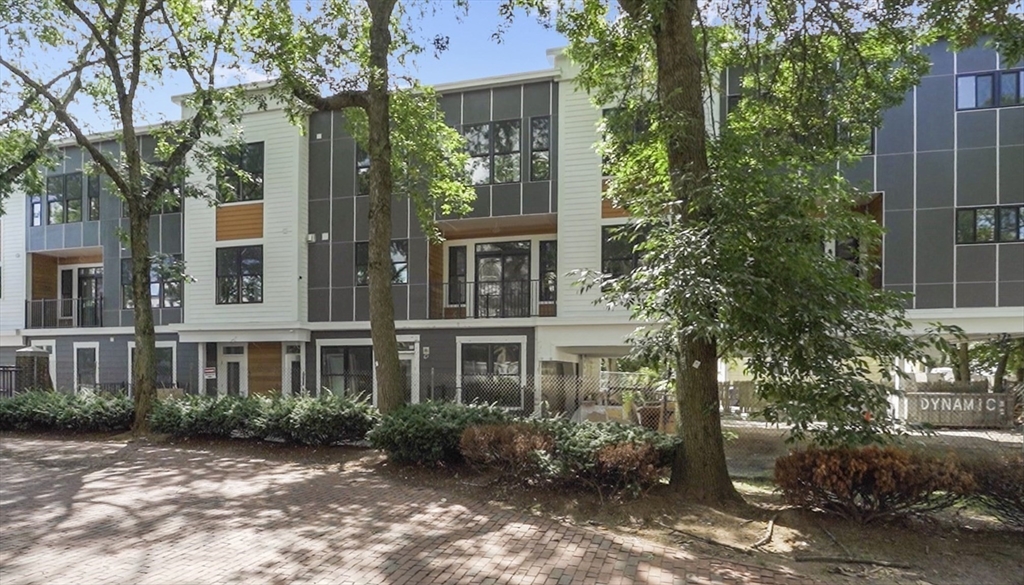 1 Cedar St, North Cambridge