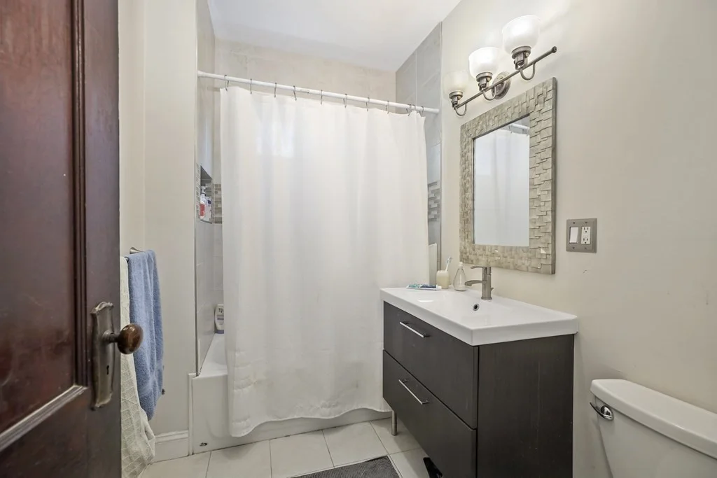 822 Centre St, Jamaica Plain