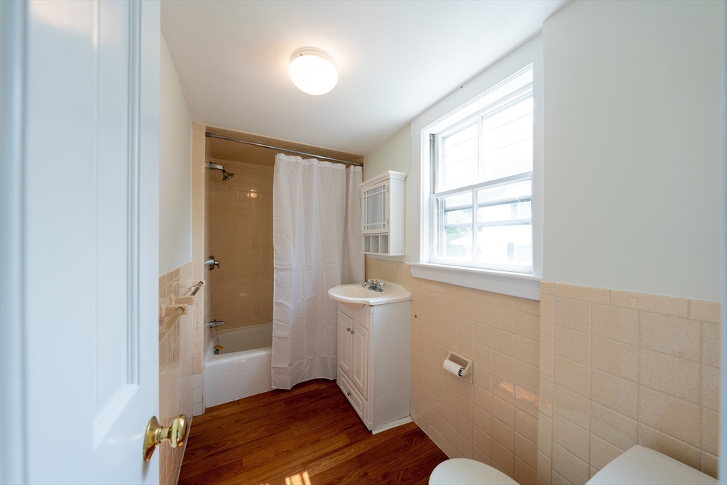 42 Forest St, Lexington