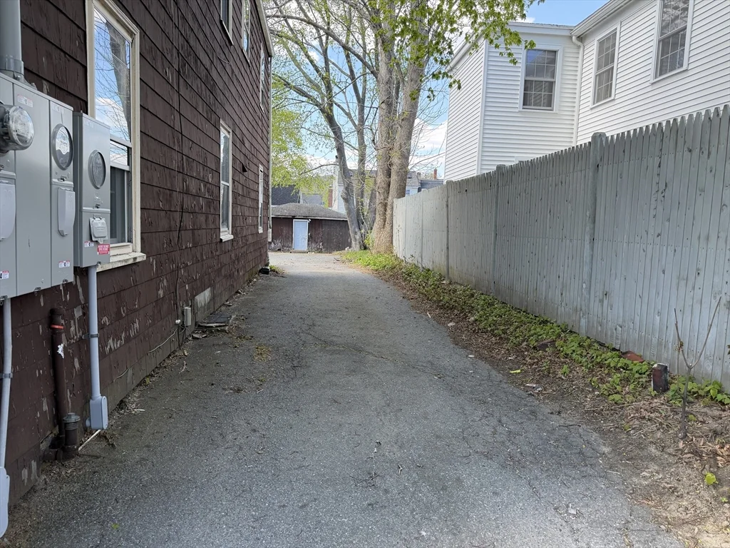 93 Friend St, Amesbury