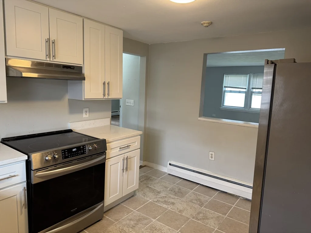 12 Essex St, North Quincy
