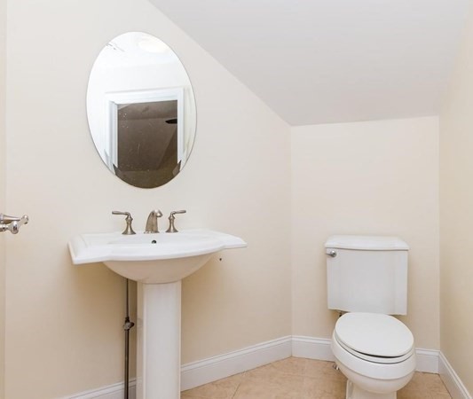 37 Hiawatha Ave, Waltham