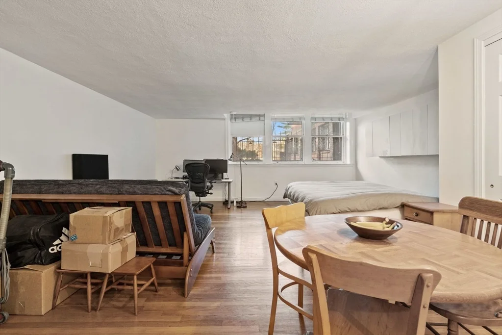 260 Beacon St, Back Bay