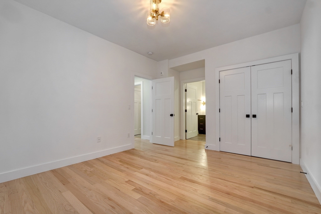 214 Havre St, East Boston