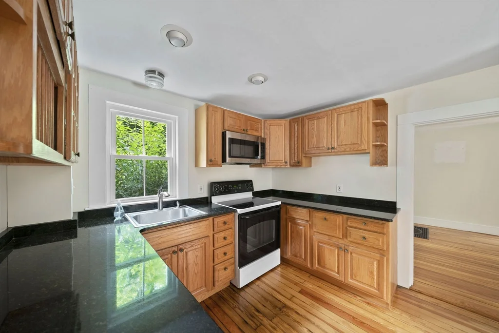 17 Lovers Ln, Duxbury