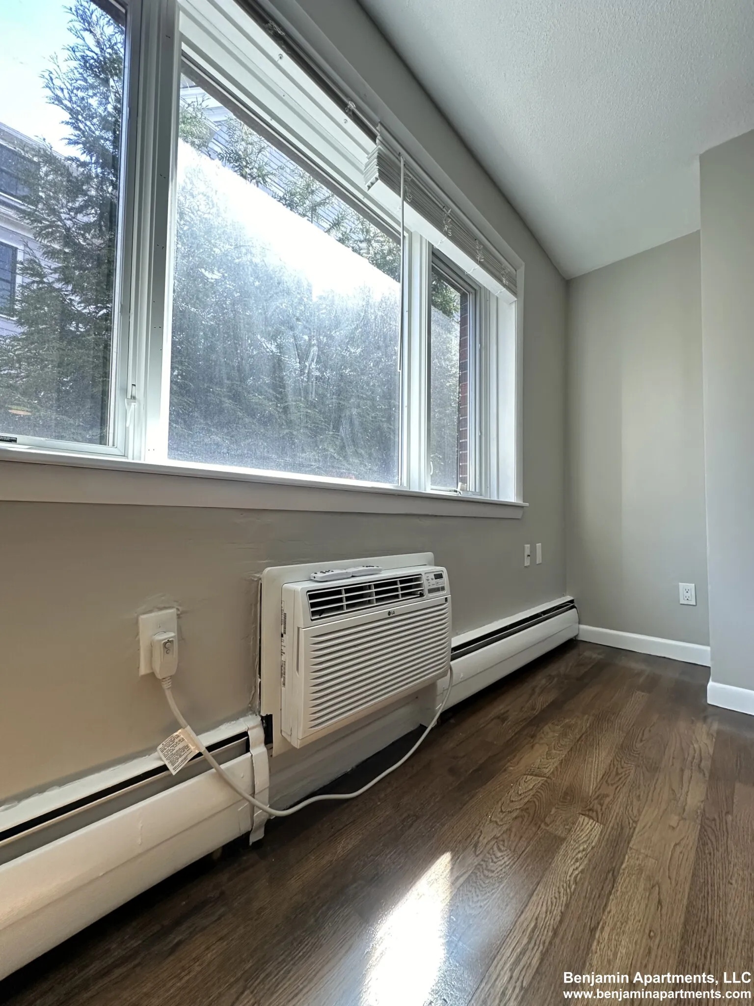 50 Evergreen St, Jamaica Plain