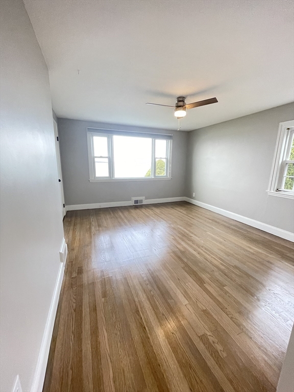 85 Regatta Rd, North Weymouth