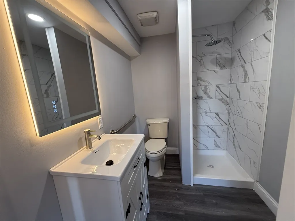 176 Court St, Downtown