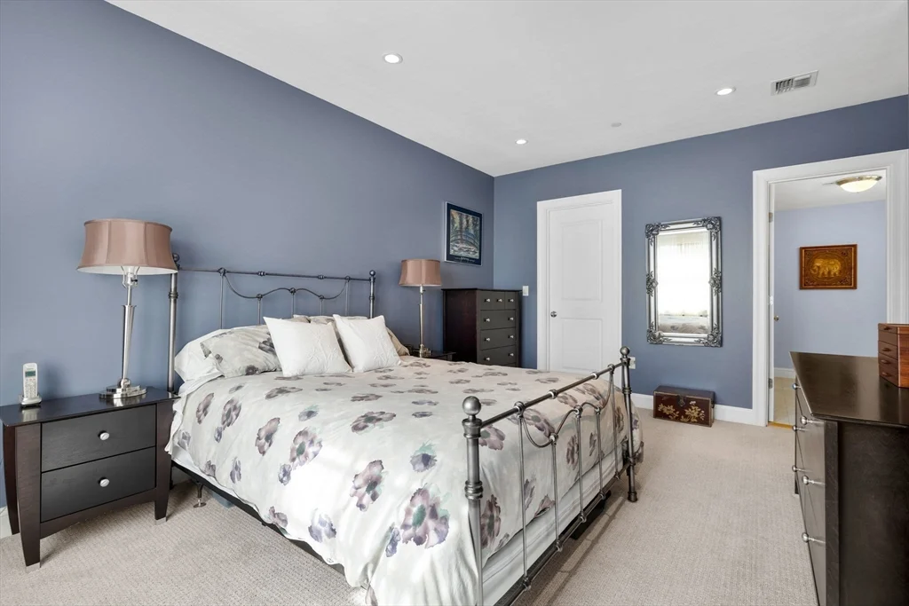 10 Vernon, Coolidge Corner