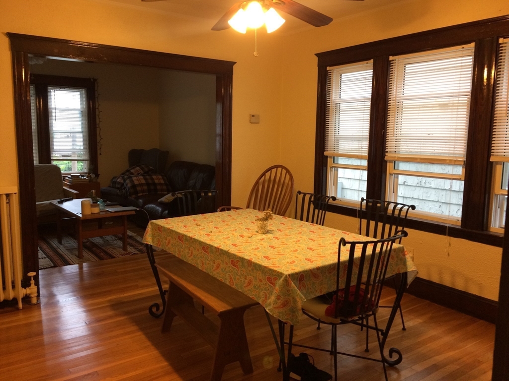 107 Pennsylvania Ave, East Somerville