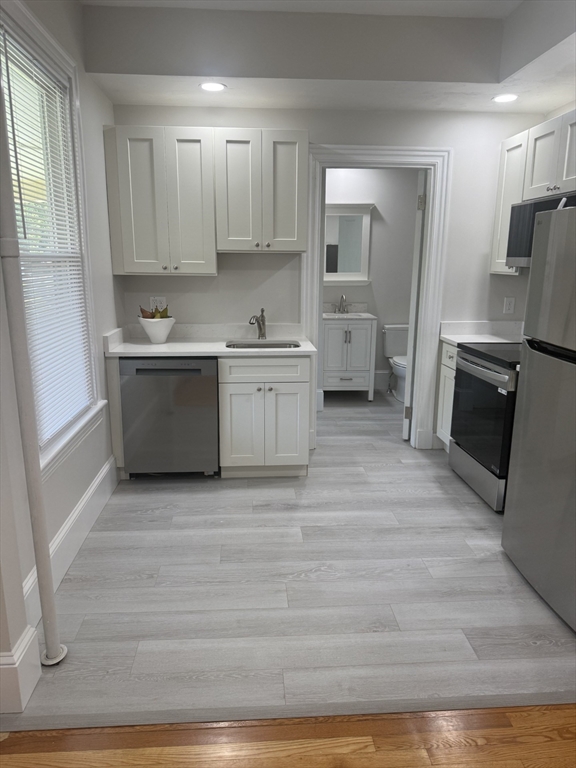 325 Adams St, Abington