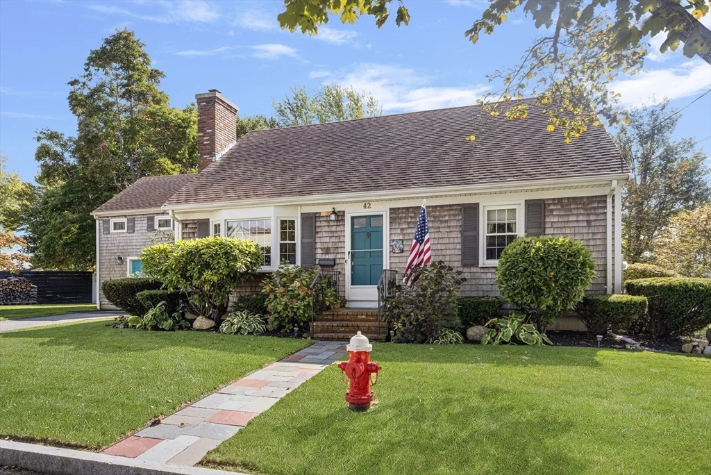 42 Fairmount St, New Bedford