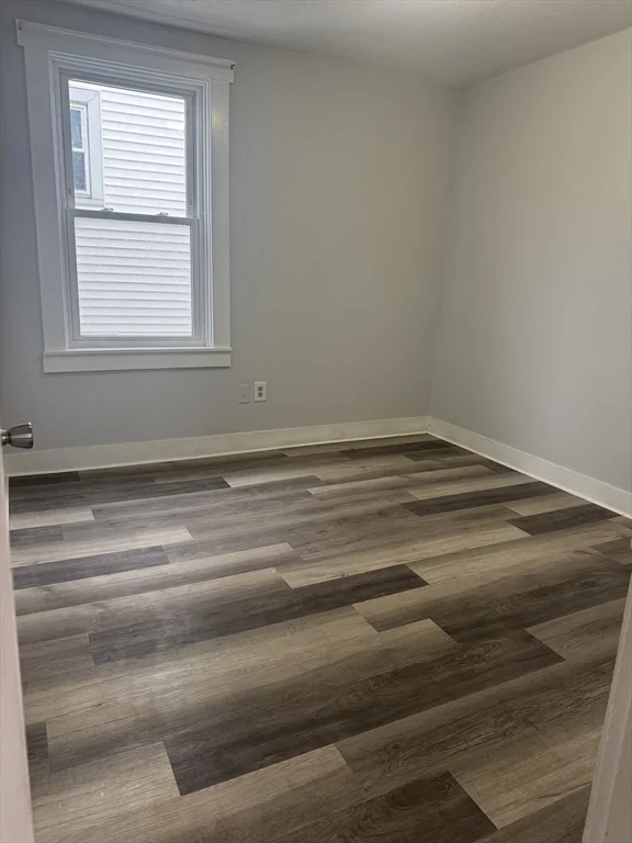 93 Webster St, Fall River