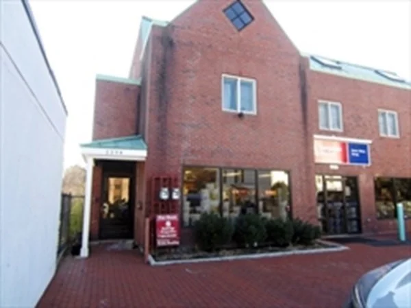 139R Linden St, Wellesley