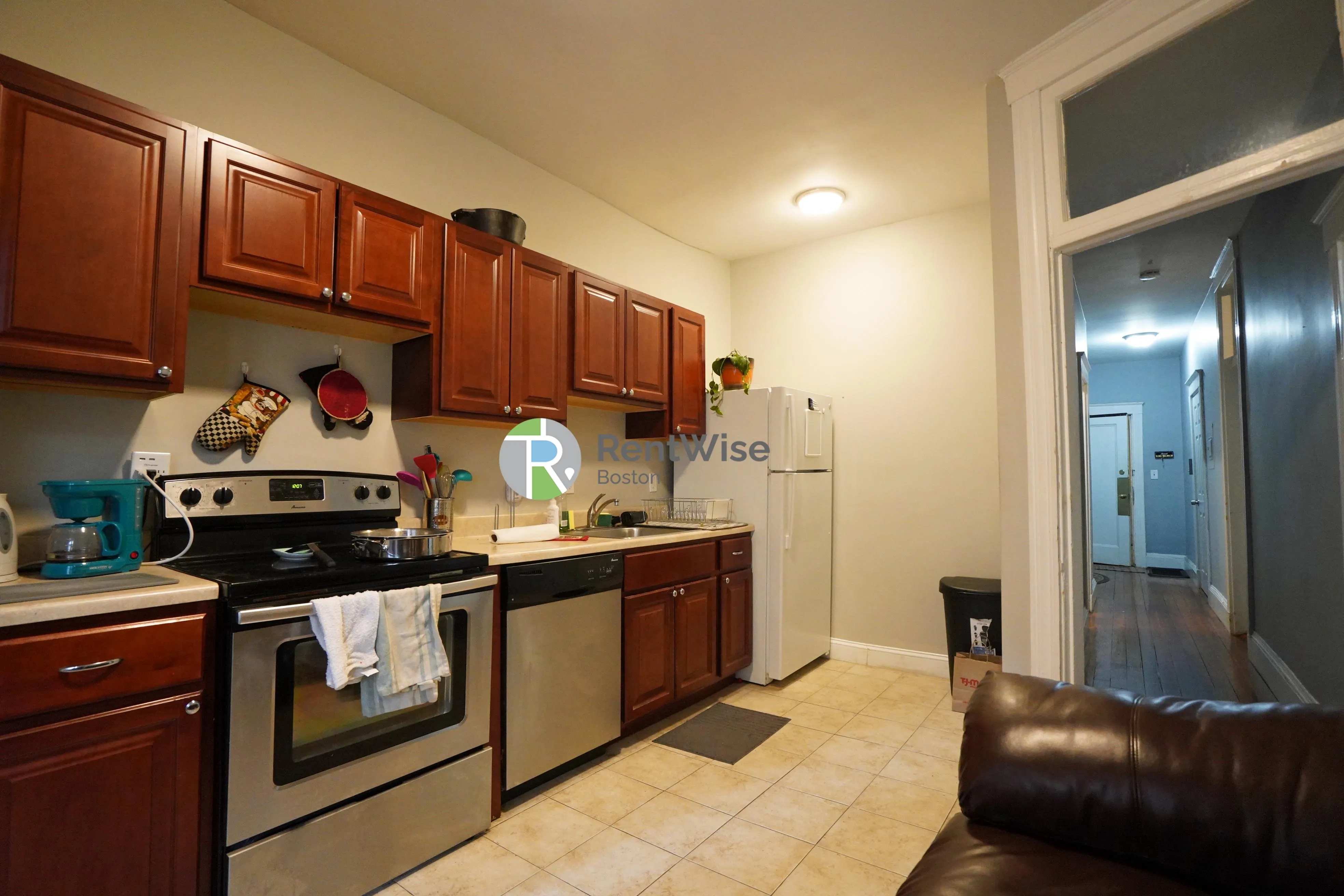 1379 Commonwealth Ave, Brighton