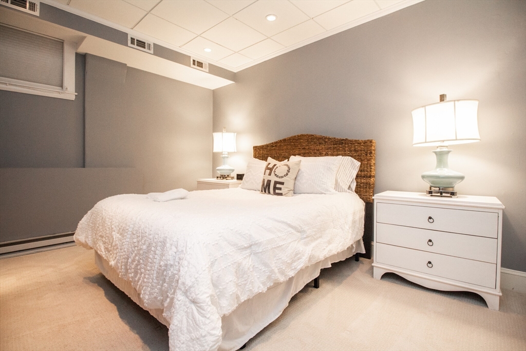 1253 Beacon St, Coolidge Corner