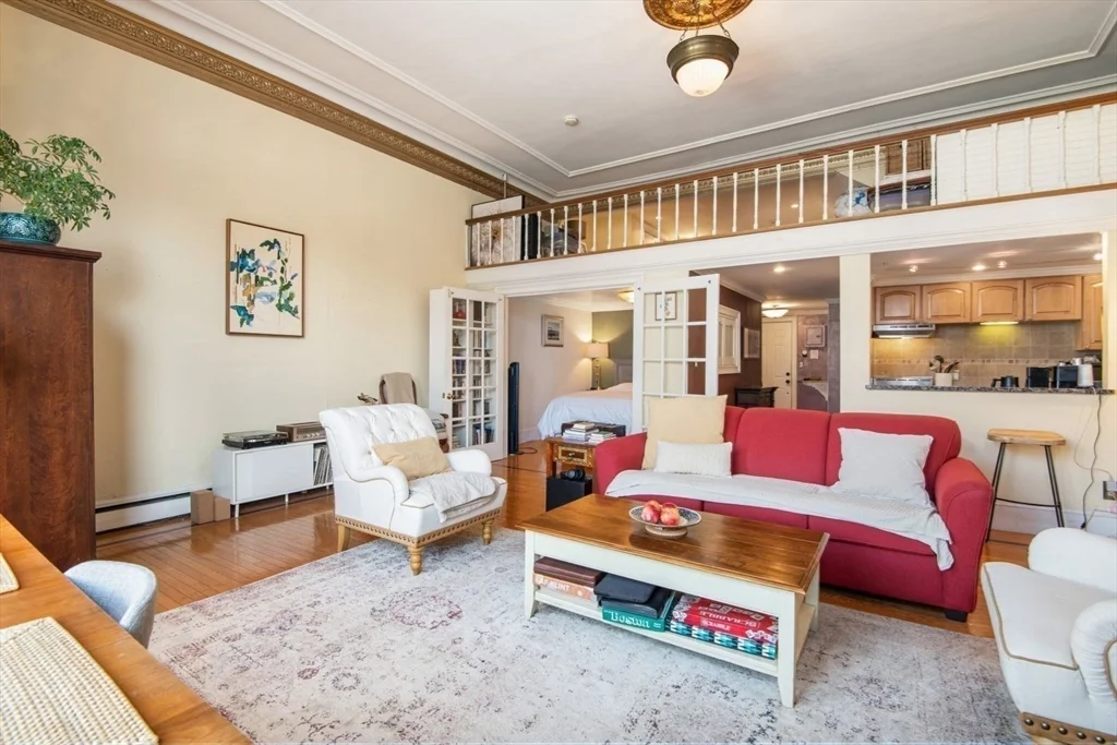 64 Commonwealth, Back Bay