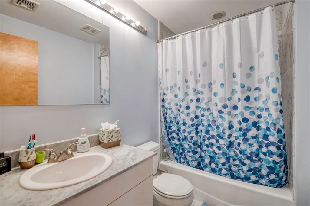 121 Beach St, Leather District