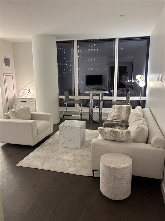 430 Stuart St, Back Bay