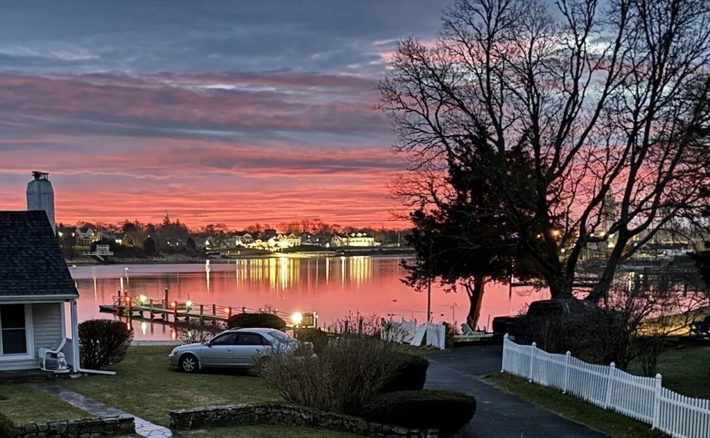 16 Jefferson Shores Rd, Cohasset Narrows