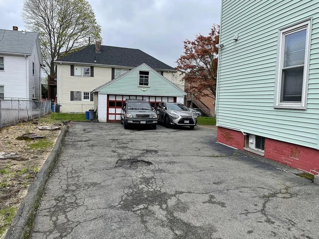 61 Cushing St, Waltham